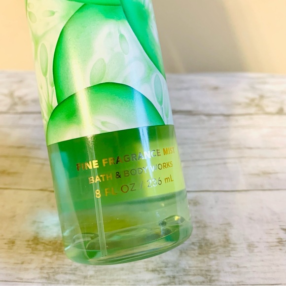Bath & Body Works Cucumber Melon Fine Fragrance Mist - Picture 2 of 5